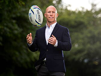 Peter Stringer to play profess...